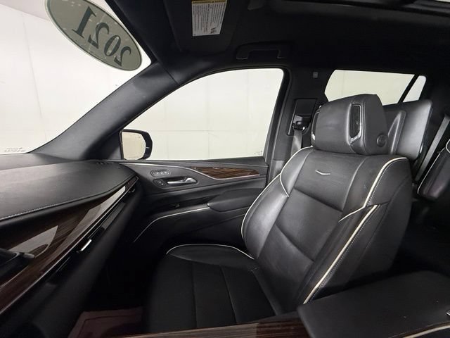 Used 2021 Cadillac Escalade Premium Luxury w/ LPO, Illumination Package AWD/4WD image 22