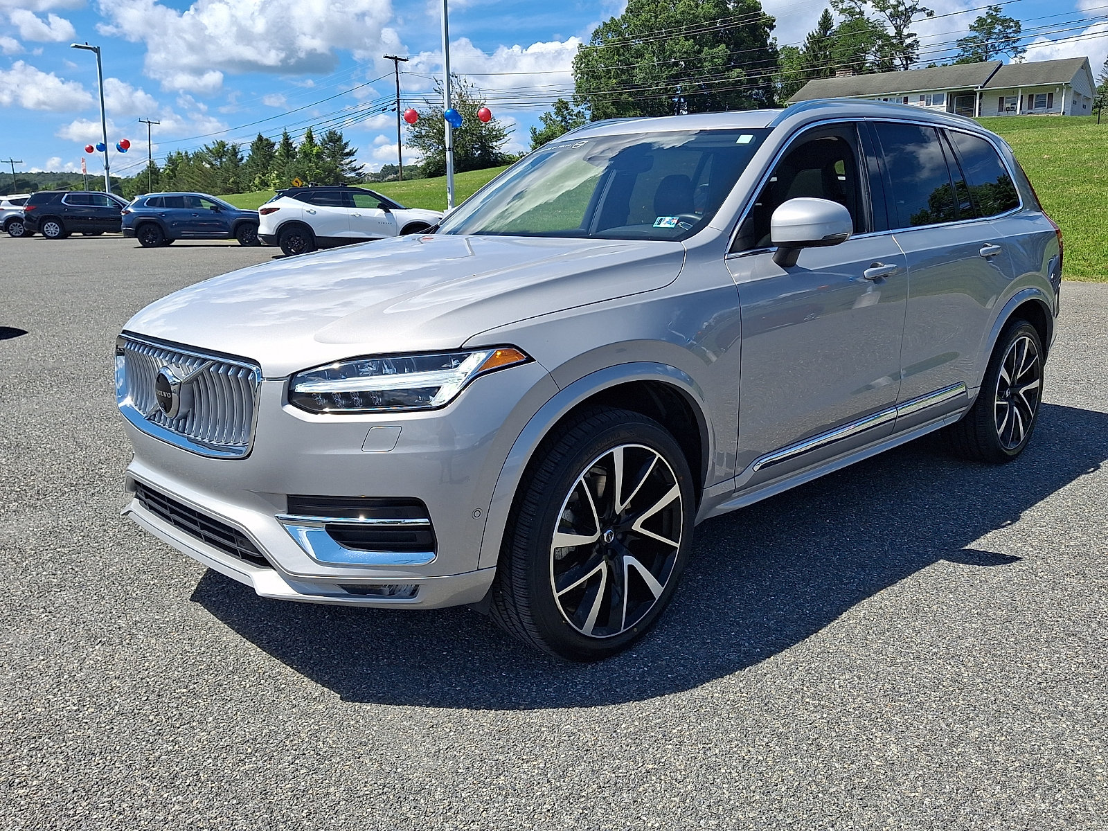 Used 2024 Volvo XC90 B5 Plus AWD/4WD image 4