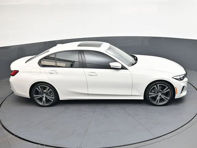 Used 2023 BMW 330i Sedan w/ Premium Package image 27