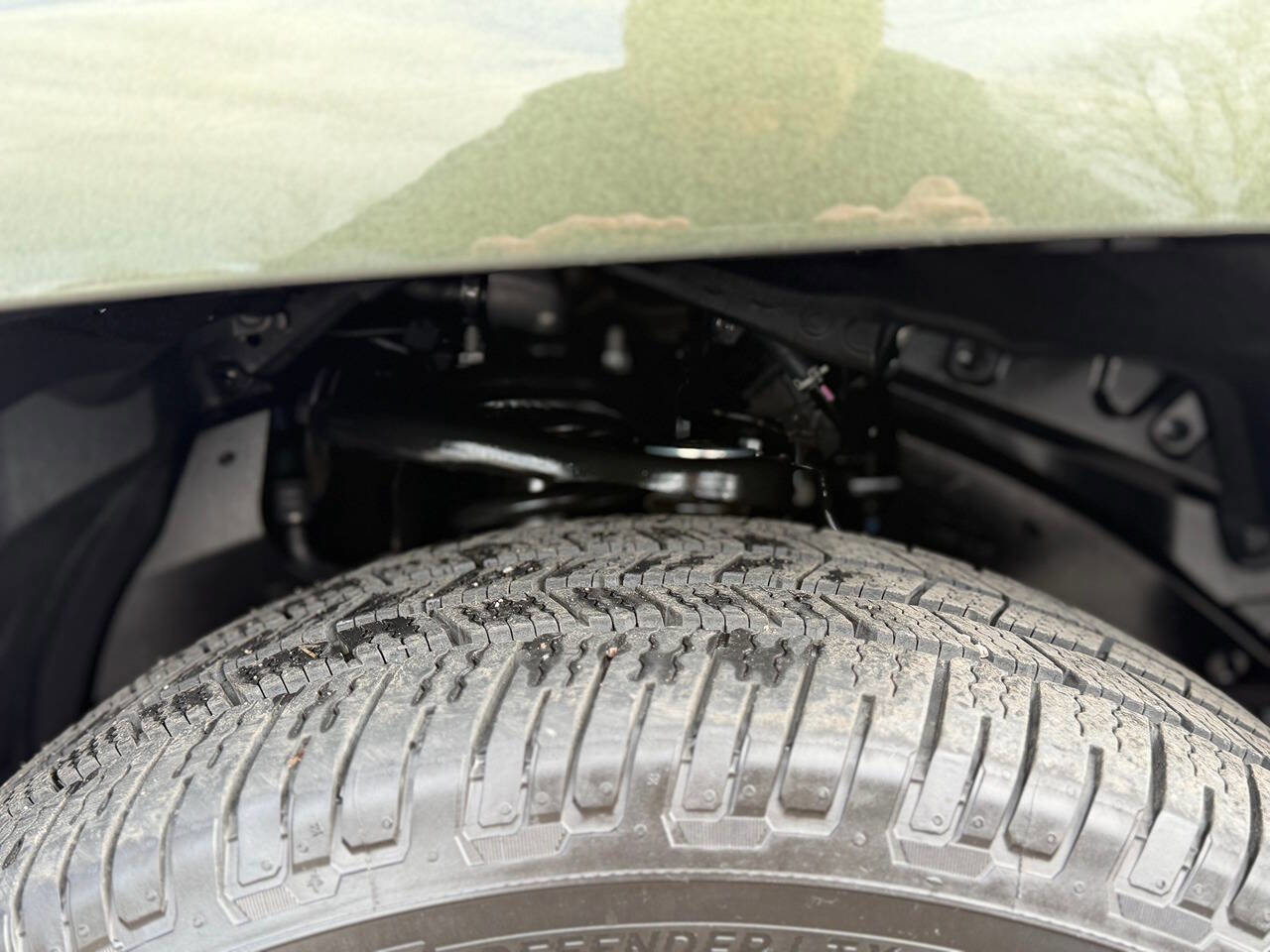 Used 2025 Lexus GX 550 w/ Accessory Package (31) image 33