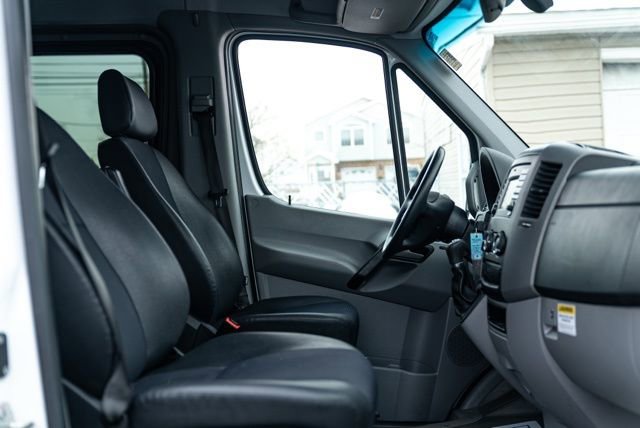 Used 2017 Mercedes-Benz Sprinter 3500 image 15