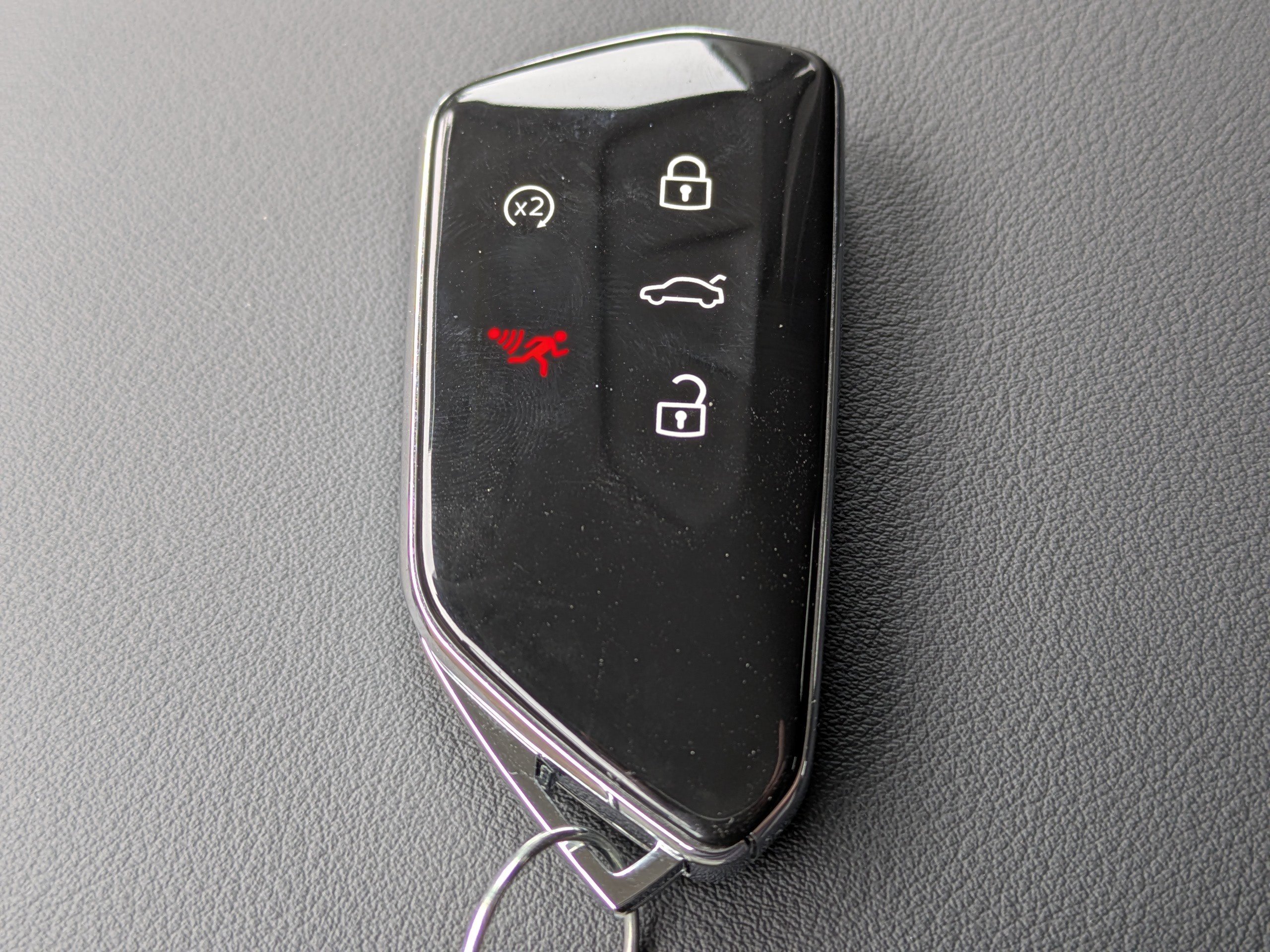 Used 2025 Volkswagen Tiguan SE image 32