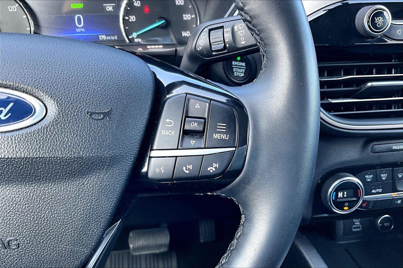 Used 2021 Ford Escape SE w/ SE Sport Appearance Package image 20