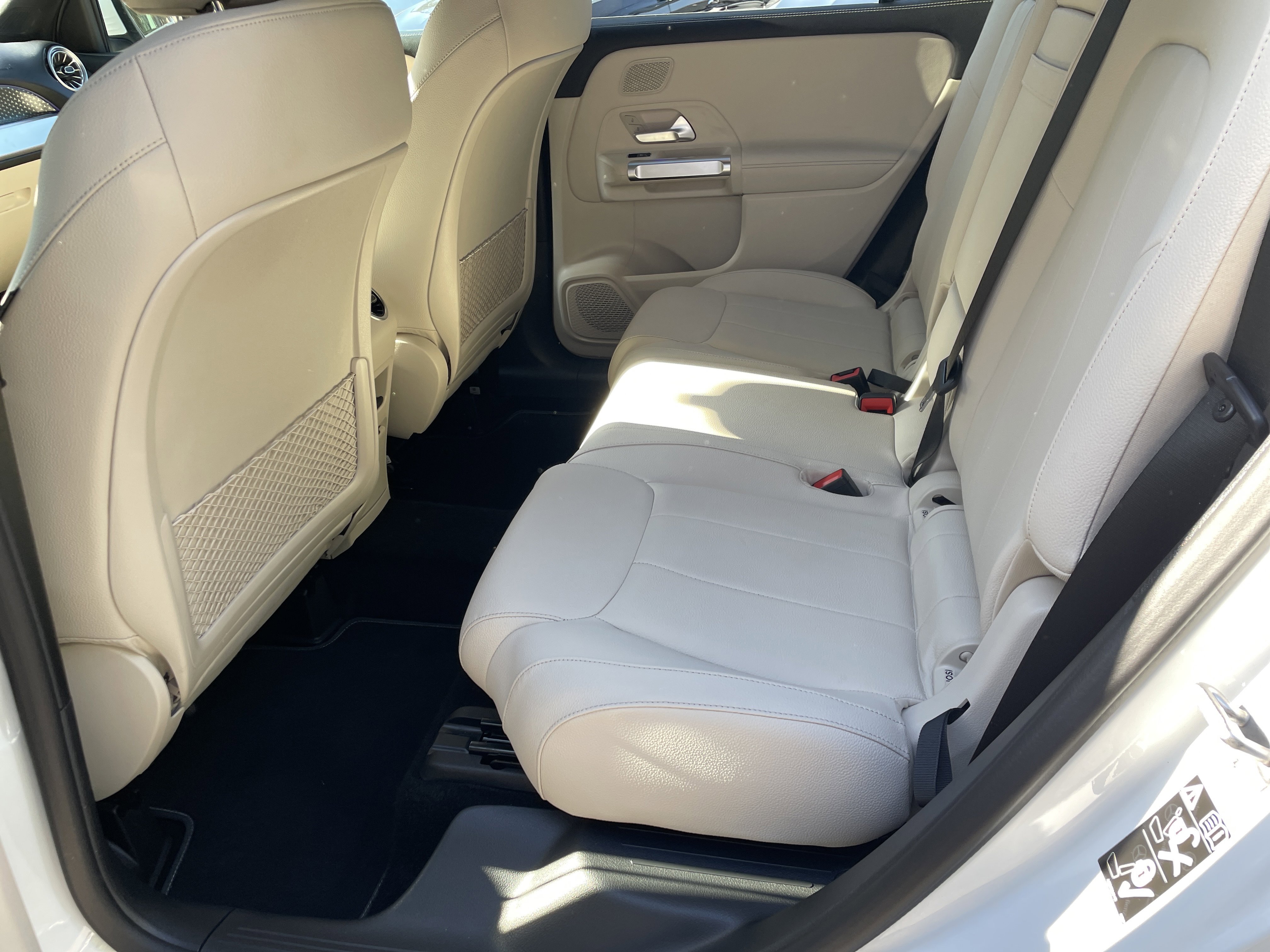 Certified 2025 Mercedes-Benz GLB 250 image 38