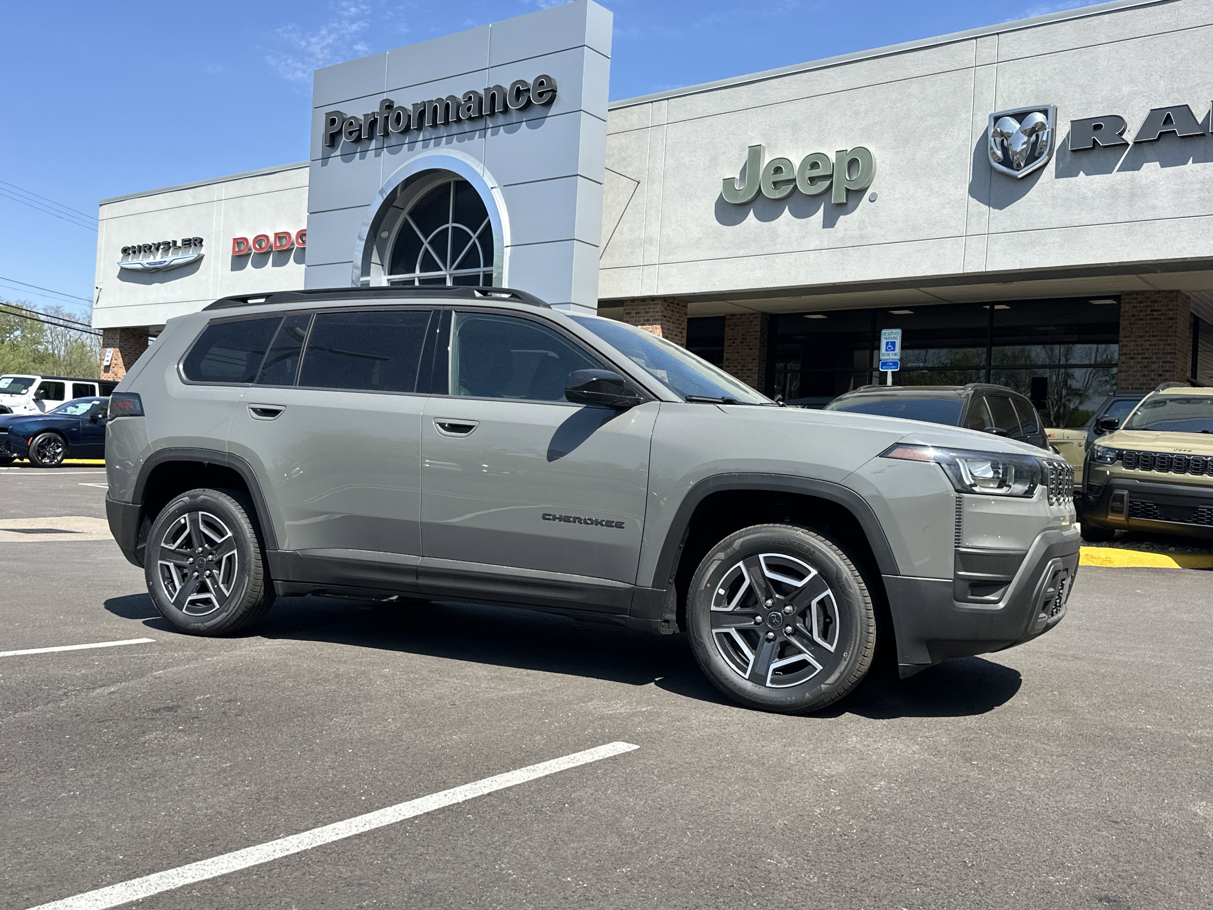 New 2026 Jeep Cherokee Laredo AWD/4WD image 17