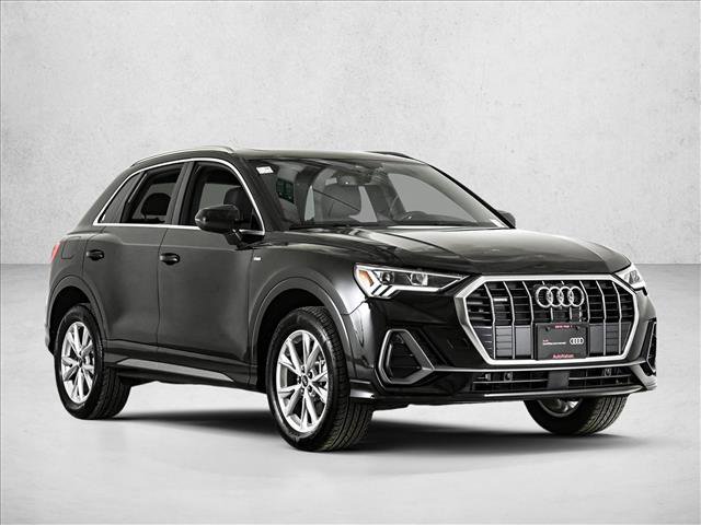 Certified 2025 Audi Q3 2.0T Premium Plus w/ Premium Plus Package image 3