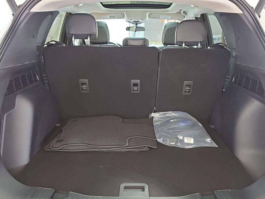 New 2026 Ford Escape SE w/ Class II Trailer Tow Package image 14