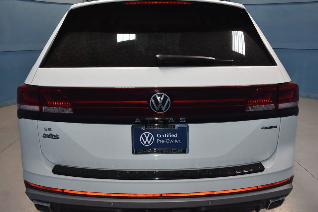 Certified 2025 Volkswagen Atlas Peak Edition SE image 22