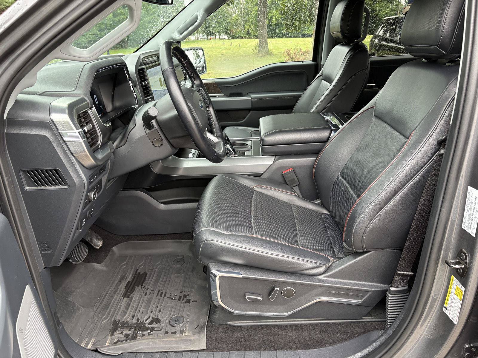 Used 2022 Ford F150 Lariat w/ Equipment Group 502A High AWD/4WD image 4