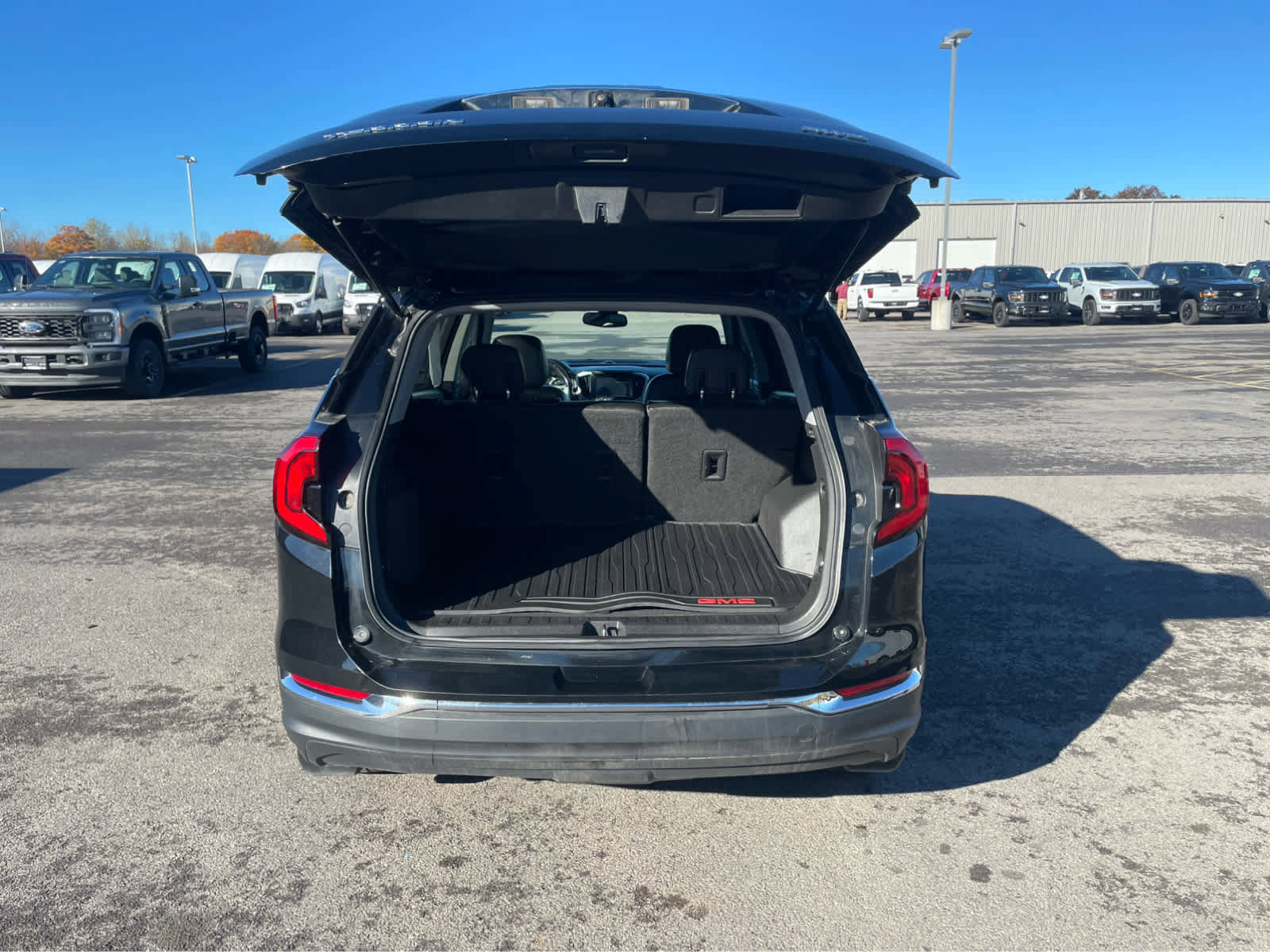 Used 2020 GMC Terrain SLT image 11