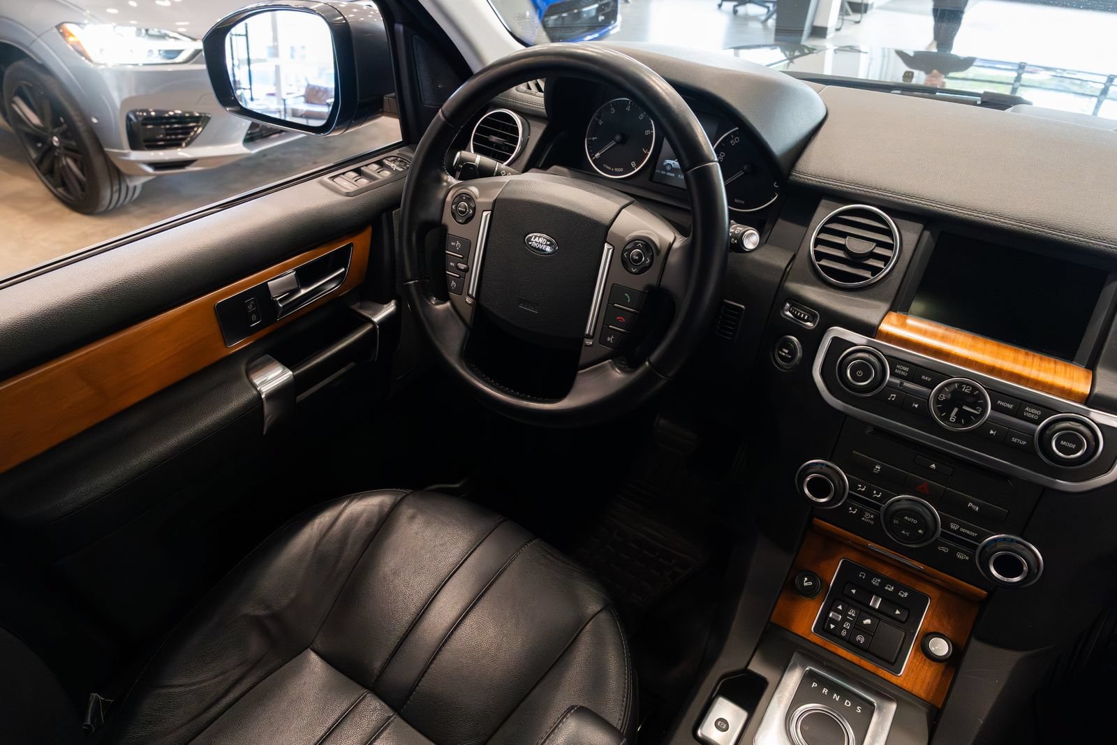 Used 2014 Land Rover LR4 HSE AWD/4WD image 8