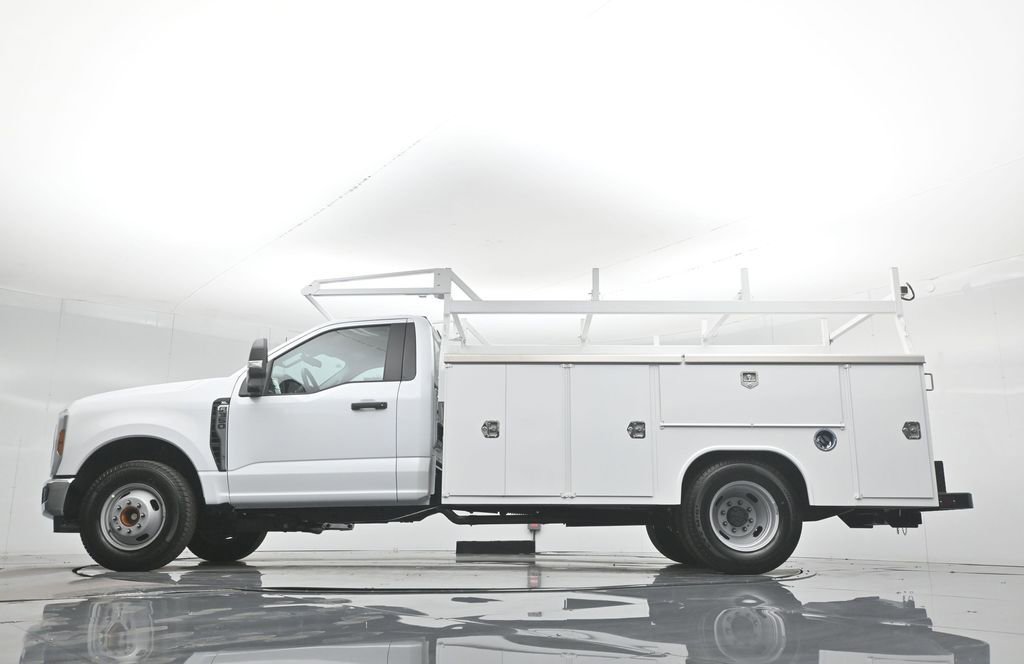 New 2026 Ford F350 XL w/ XL Chrome Package image 52