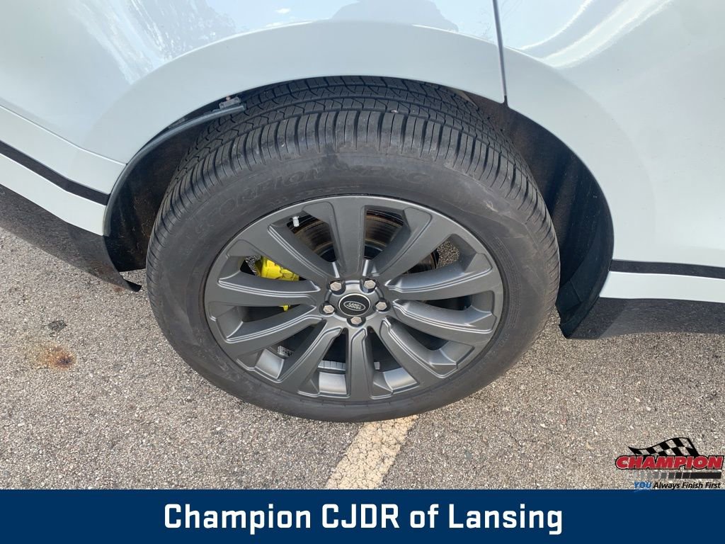 Used 2018 Land Rover Range Rover Velar R-Dynamic SE image 14