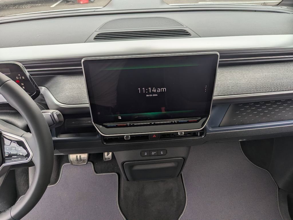 New 2025 Volkswagen ID. Buzz Pro S Plus AWD/4WD image 17