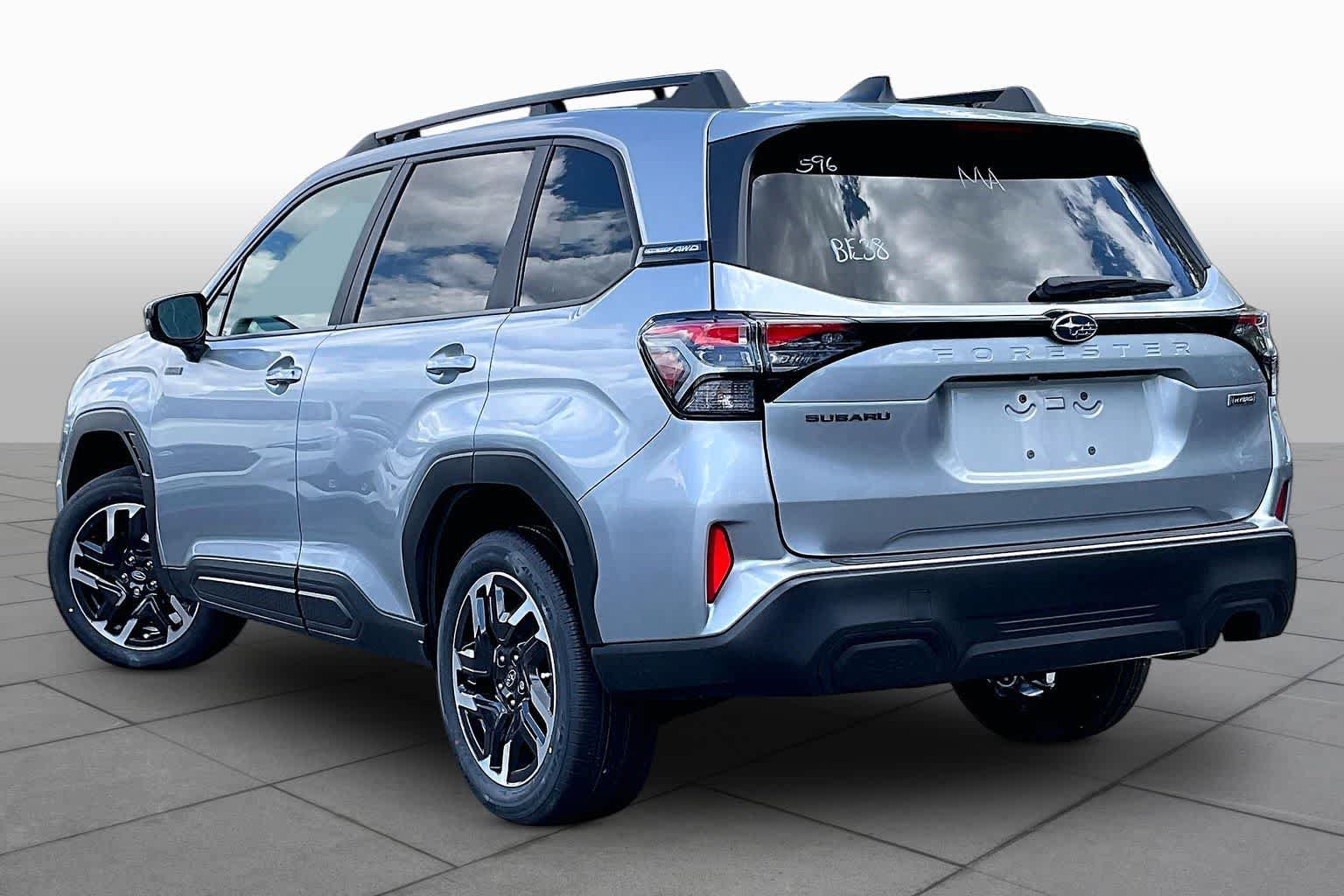 New 2026 Subaru Forester Touring AWD/4WD image 12