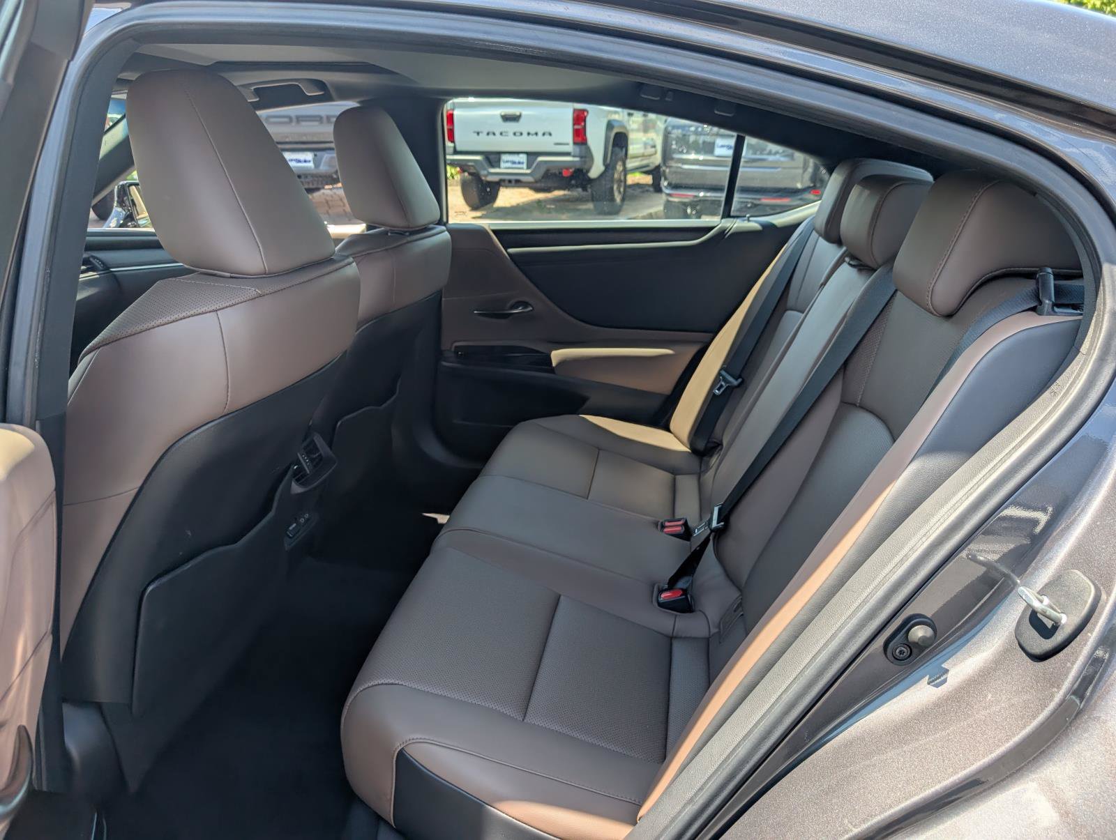 Certified 2025 Lexus ES 350 w/ Premium Package FWD image 14