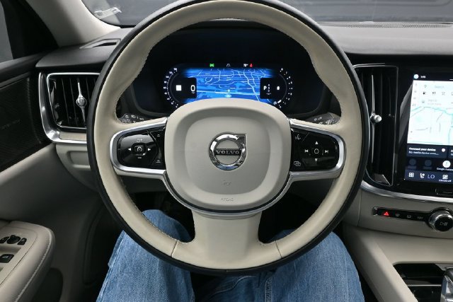 Used 2024 Volvo S60 B5 Plus w/ Climate Package AWD/4WD image 23