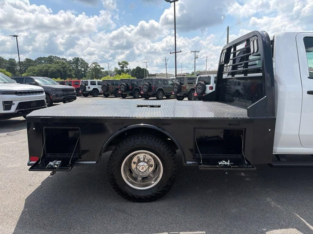 Used 2024 GMC Sierra 3500 Pro w/ Convenience Package AWD/4WD image 13