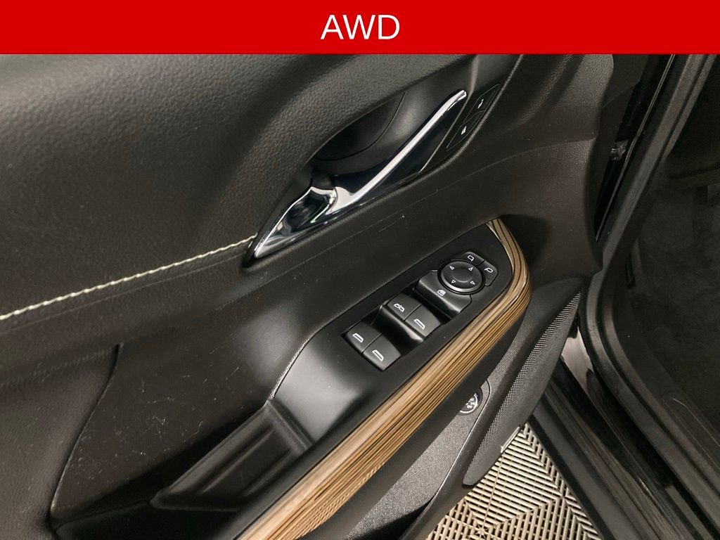 Used 2023 GMC Acadia SLE image 12