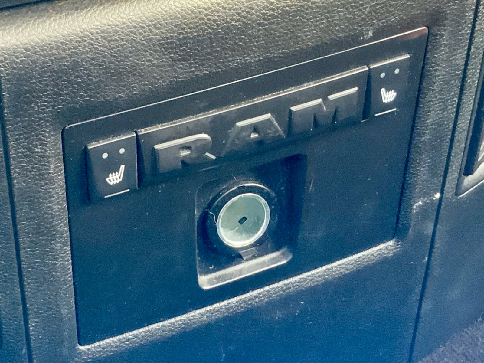 Used 2018 RAM 1500 Limited image 48