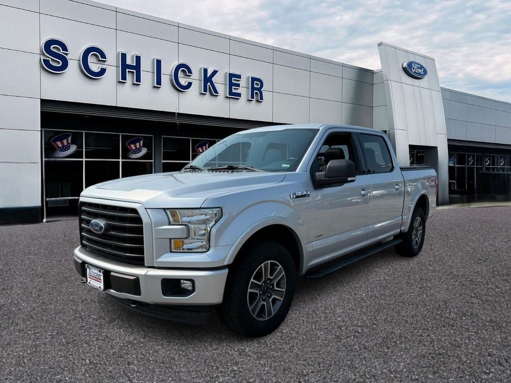 Used 2017 Ford F150 XLT w/ Equipment Group 302A Luxury AWD/4WD image 4