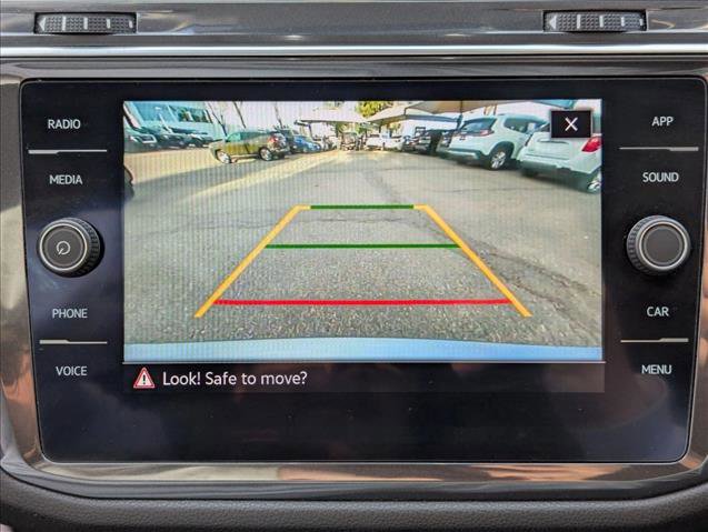 Used 2022 Volkswagen Tiguan SE image 13