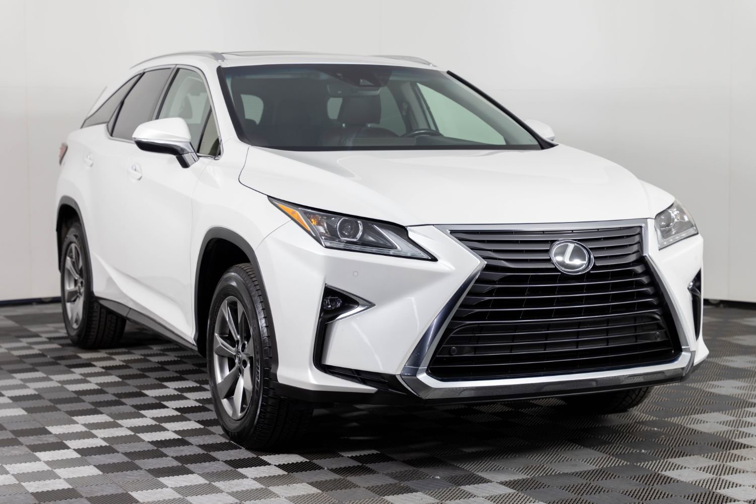 Used 2018 Lexus RX 350L Luxury image 11