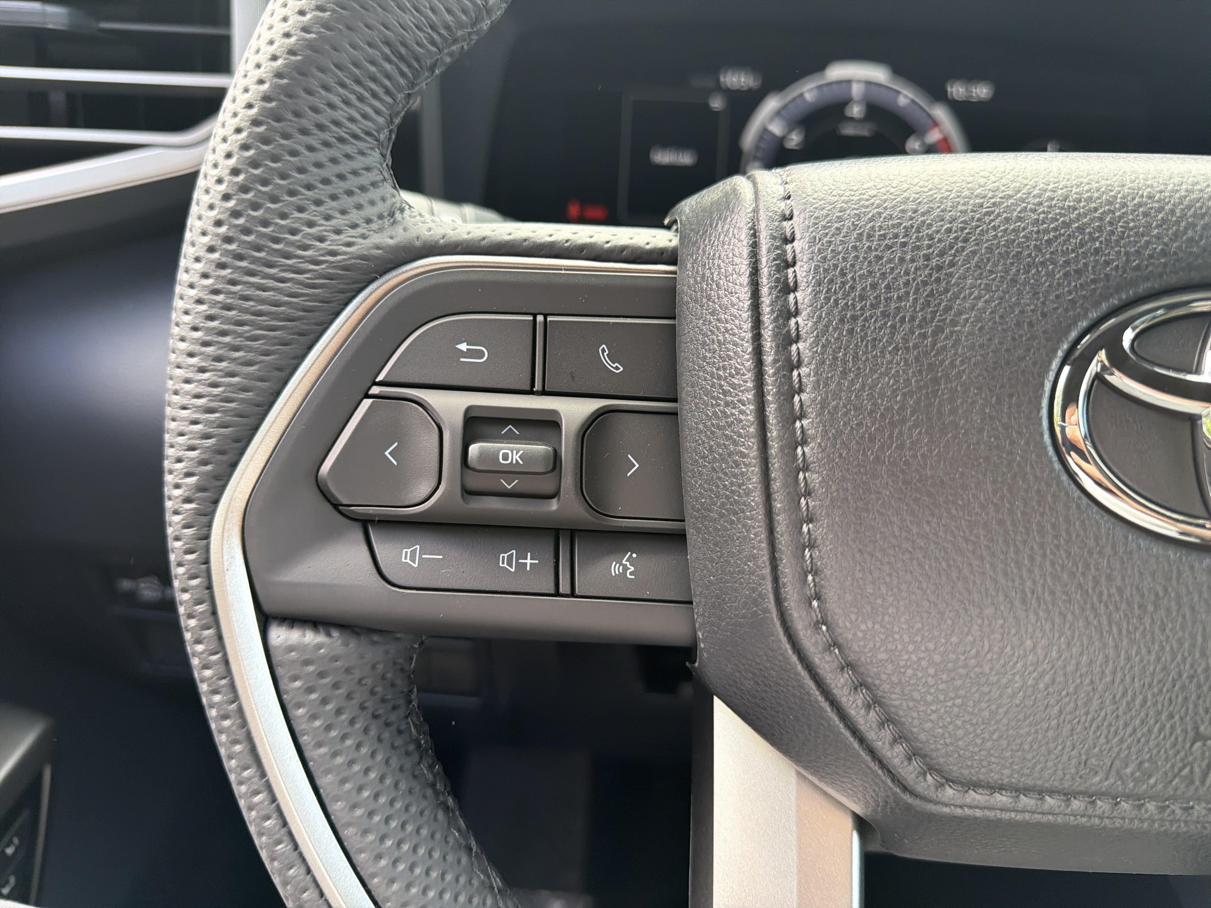 New 2026 Toyota Tundra Limited AWD/4WD image 21