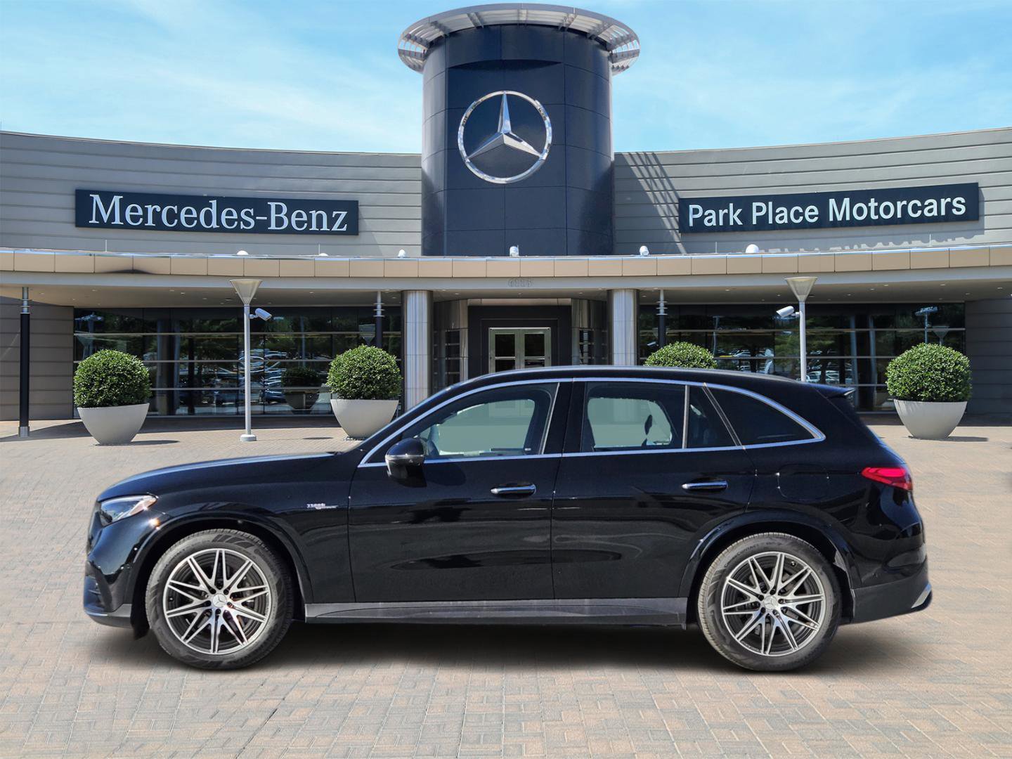 Used 2025 Mercedes-Benz GLC 63 AMG S image 3