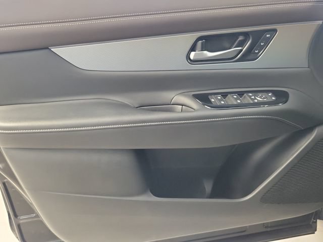 Used 2025 Nissan Murano Platinum w/ Cargo Package AWD/4WD image 17