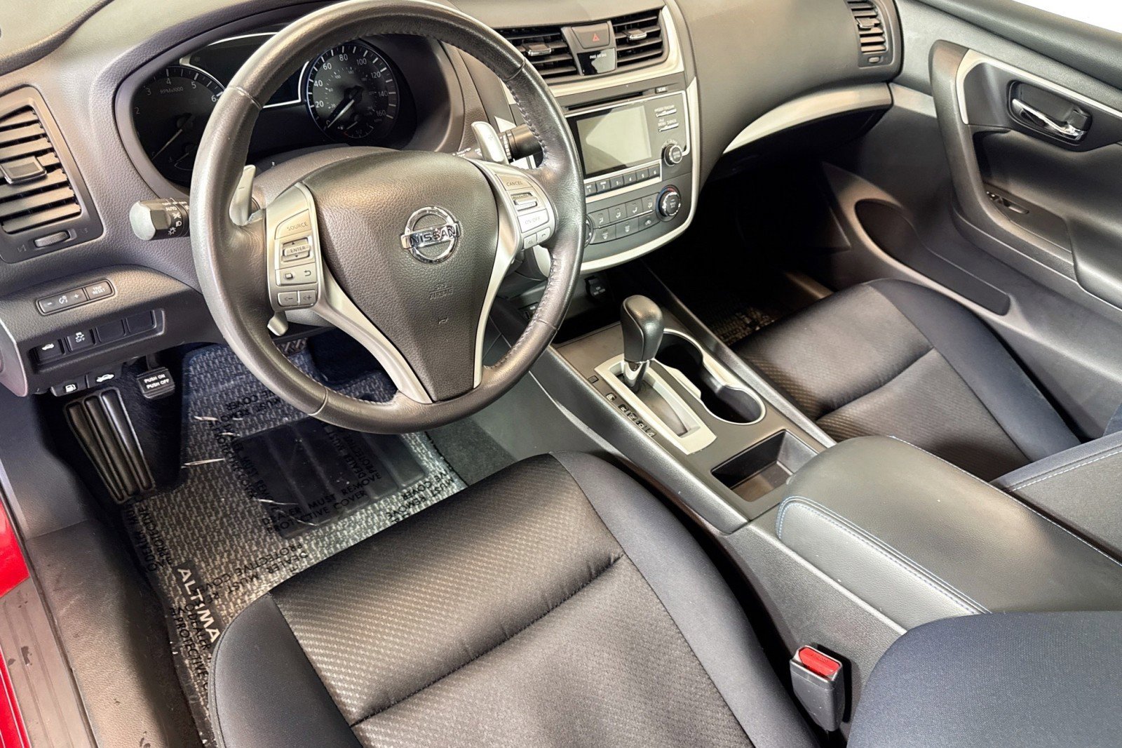 Used 2017 Nissan Altima 2.5 SR FWD image 9