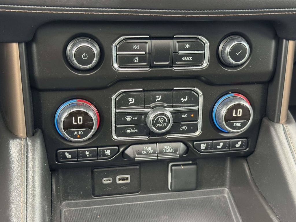 Used 2024 Chevrolet Tahoe High Country w/ Premium Package AWD/4WD image 6