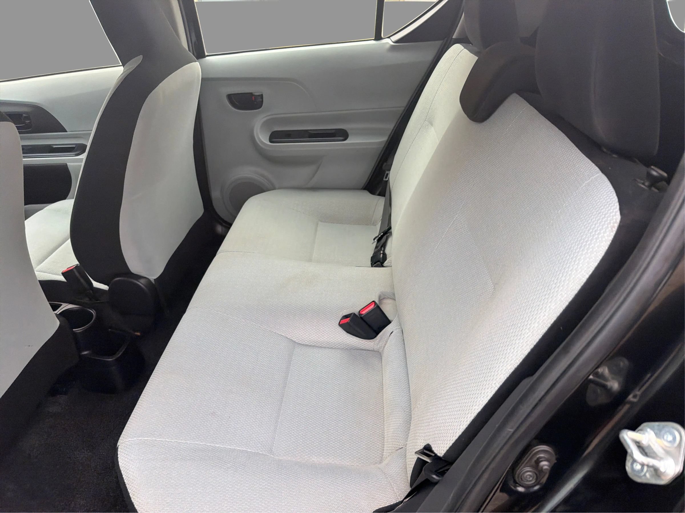 Used 2014 Toyota Prius C One FWD image 11