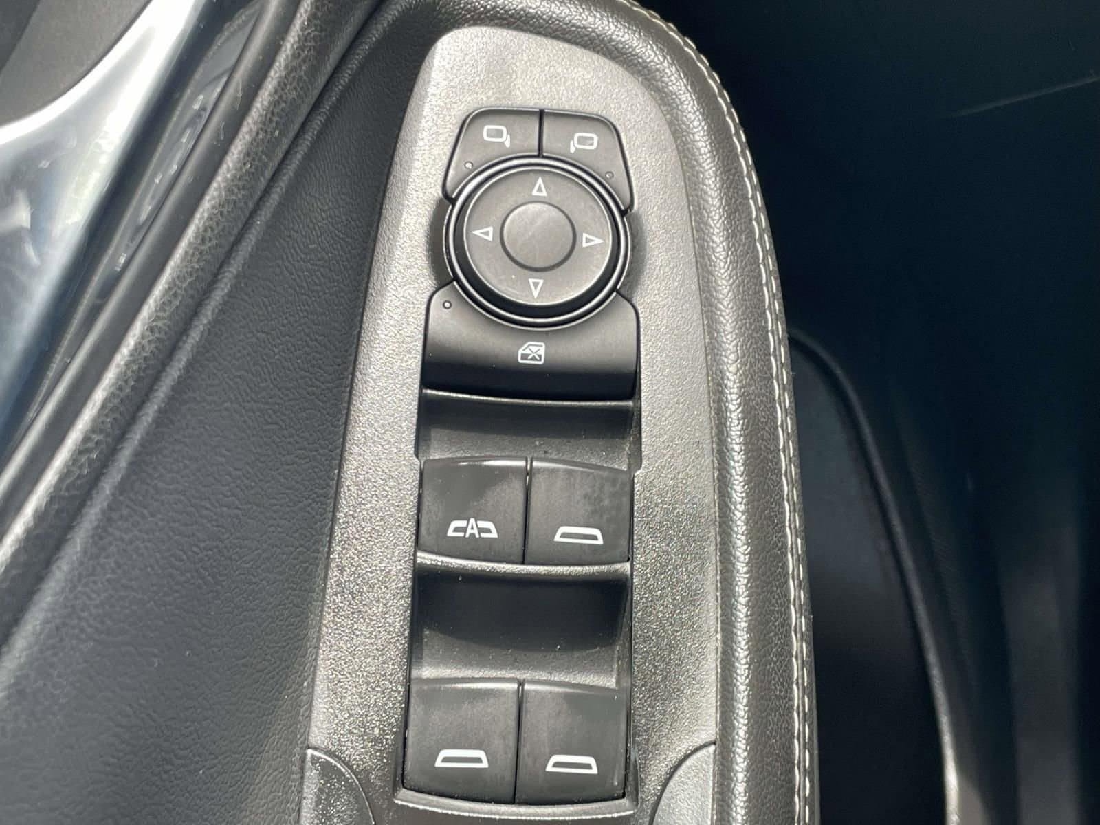 Used 2024 Buick Encore GX Sport Touring AWD/4WD image 24