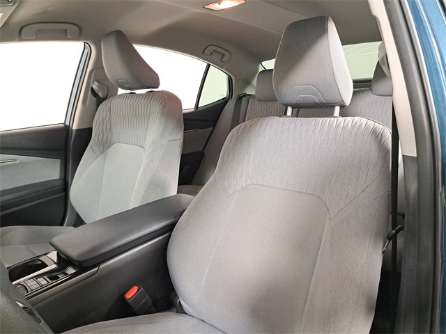 Used 2025 Toyota Camry LE w/ Convenience Package image 20