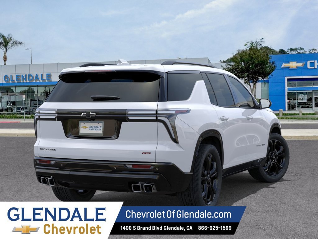 New 2027 Chevrolet Traverse RS w/ LPO, Floor Liner Package FWD image 4