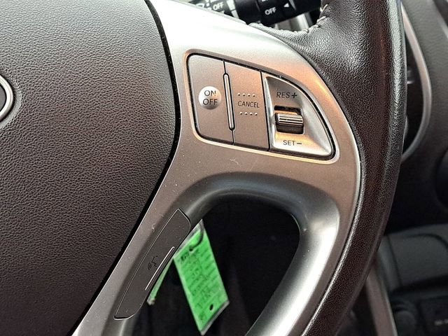 Used 2011 Hyundai Tucson GLS image 10