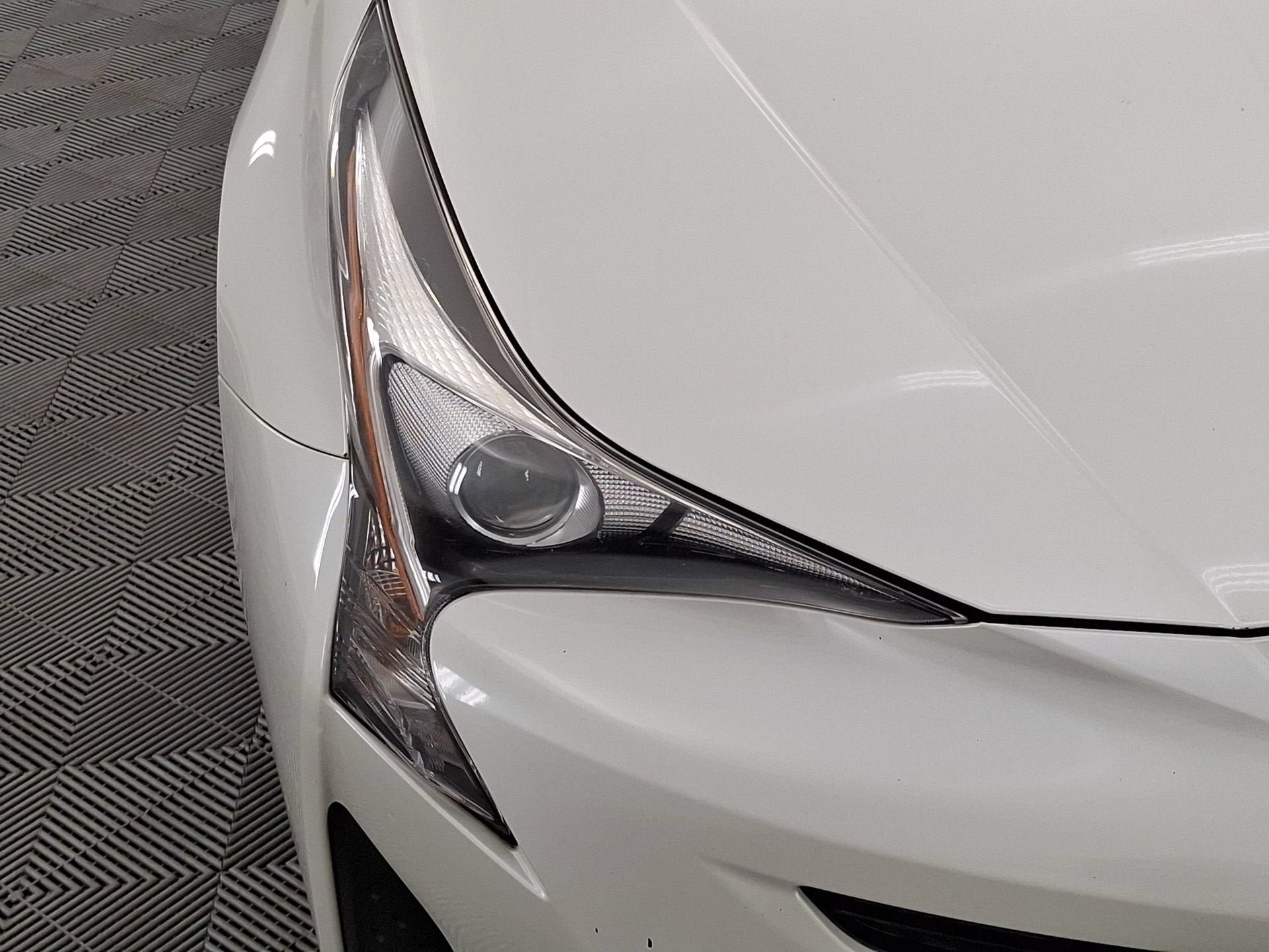 Certified 2017 Toyota Prius Three FWD image 27