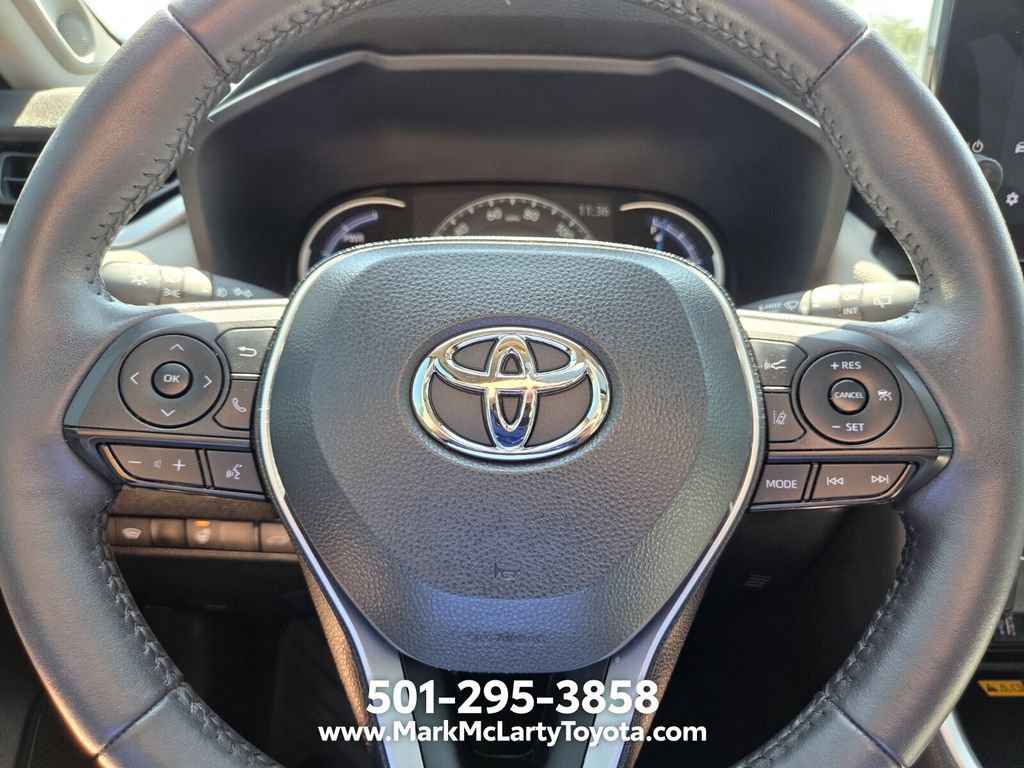 Used 2023 Toyota RAV4 XLE Premium AWD/4WD image 22