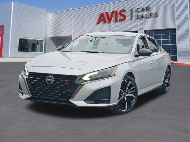 Used 2025 Nissan Altima 2.5 SR image 1