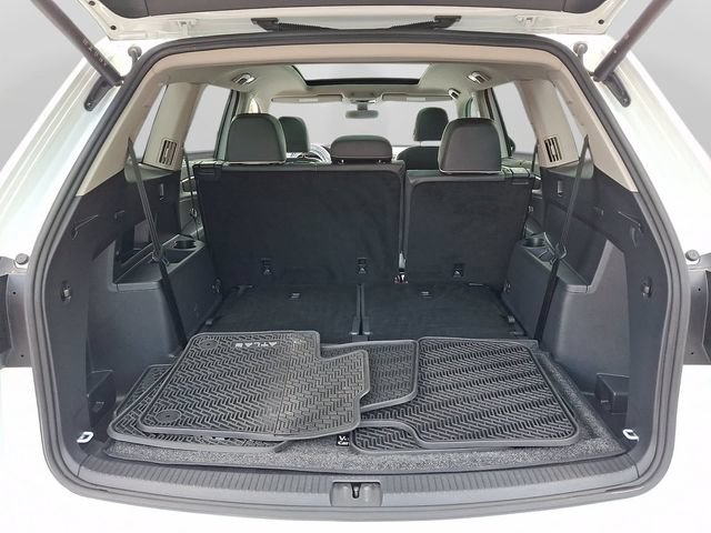 Used 2024 Volkswagen Atlas SEL Premium R-Line AWD/4WD image 30