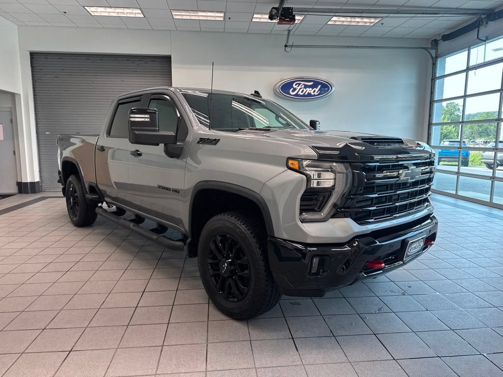 Used 2026 Chevrolet Silverado 3500 LT w/ Trail Boss Package