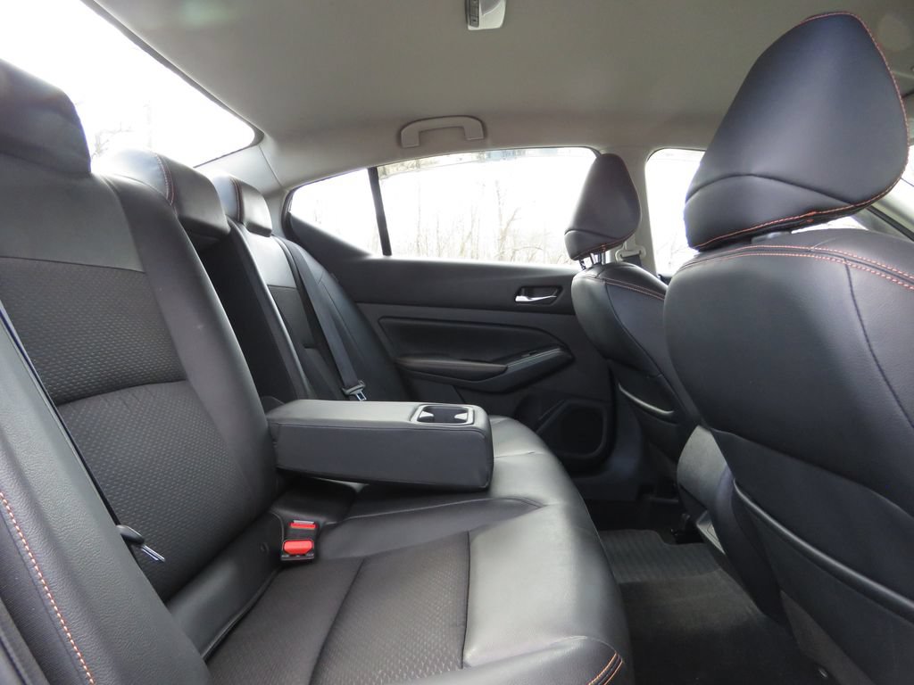 Used 2021 Nissan Altima 2.5 SR AWD/4WD image 16