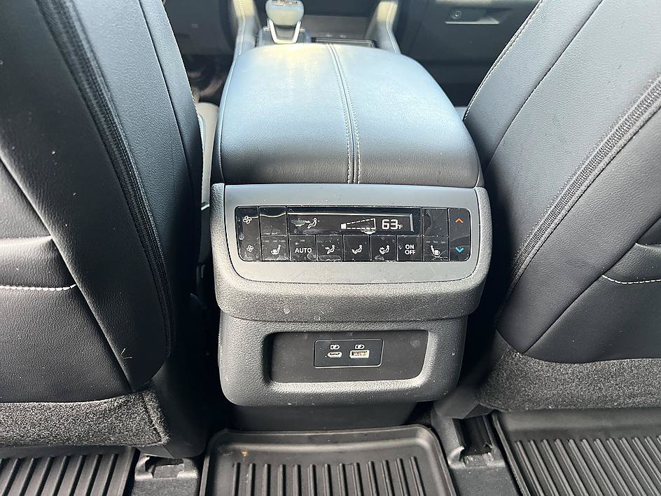 Certified 2024 Nissan Pathfinder SL w/ SL Premium Package FWD image 31
