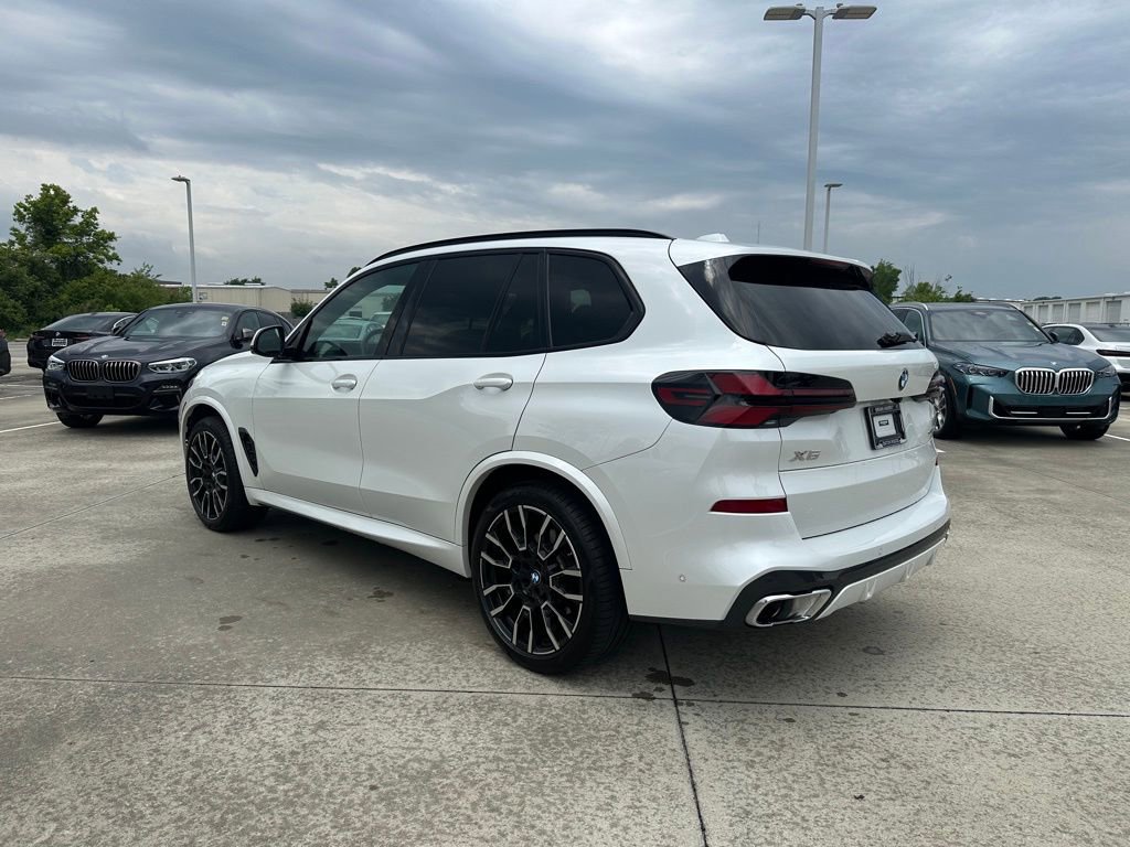Certified 2024 BMW X5 sDrive40i w/ M Sport Package RWD image 7