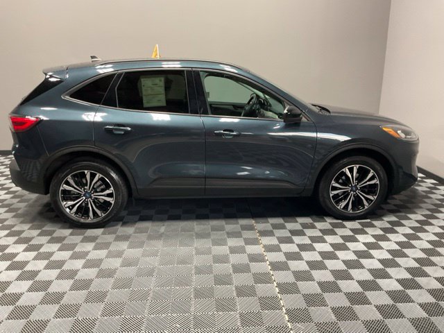 Used 2022 Ford Escape SE w/ SE Sport Appearance Package AWD/4WD image 7