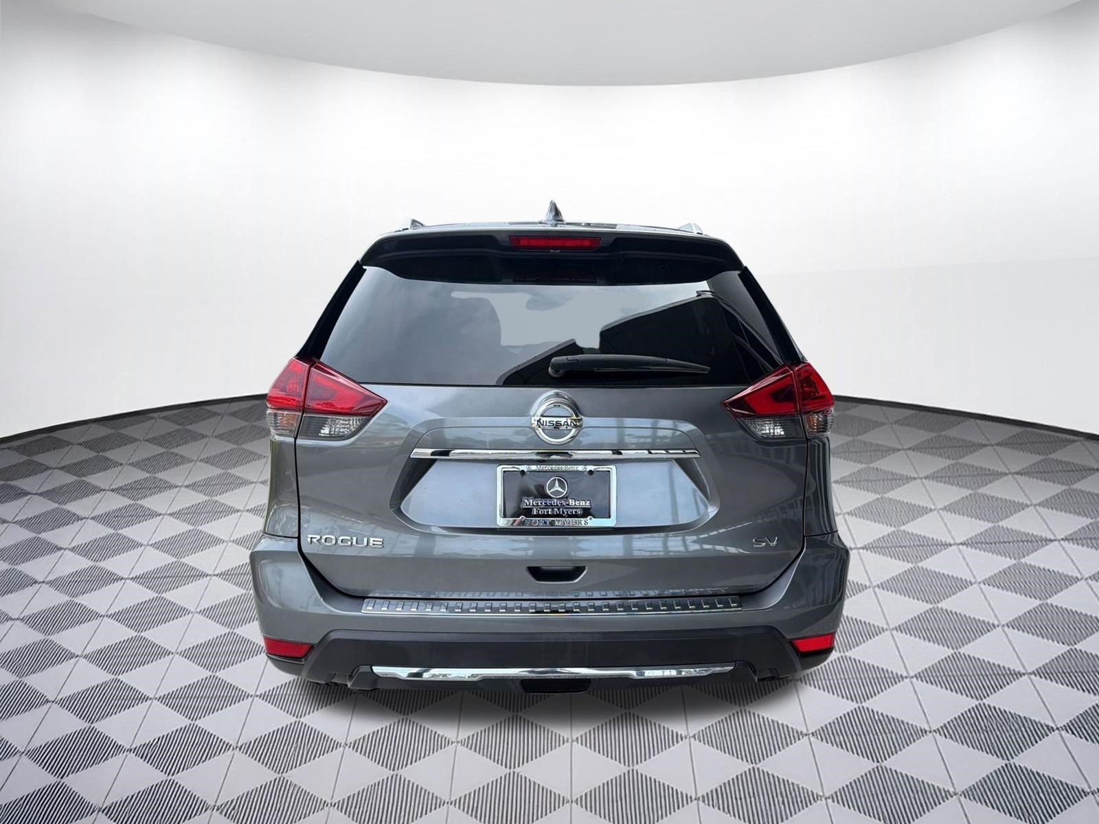 Used 2018 Nissan Rogue SV FWD image 10