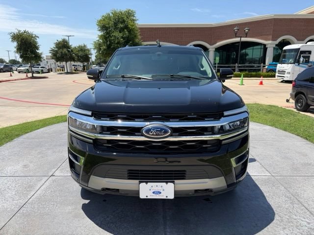 Used 2023 Ford Expedition Max Limited AWD/4WD image 2