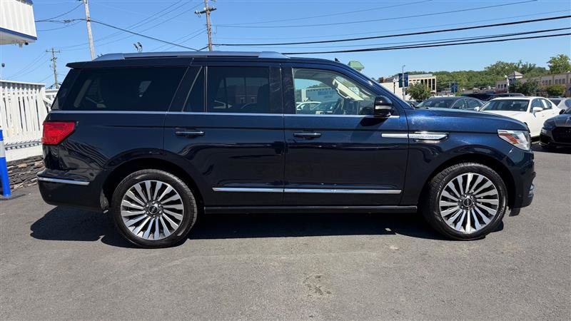 Used 2021 Lincoln Navigator Reserve w/ Luxury Package AWD/4WD image 7