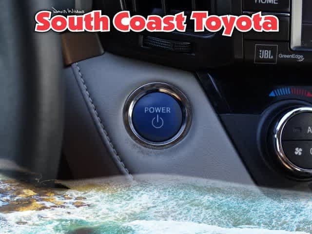 Used 2018 Toyota RAV4 Limited w/ Advanced Technology Package AWD/4WD image 30